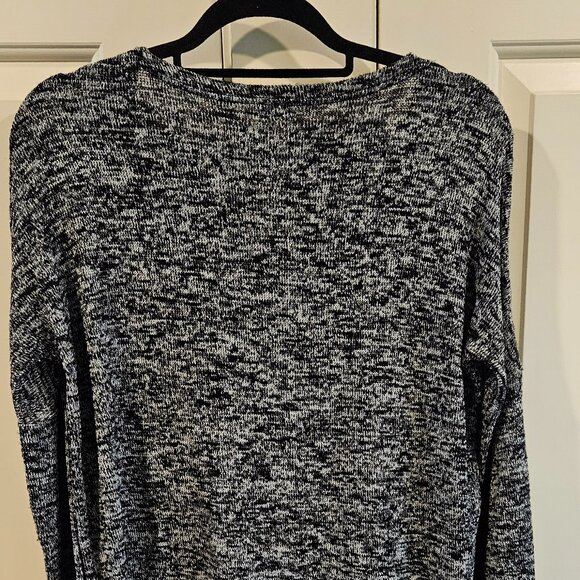 Garnet Hill lightweight top - Picture 2 of 3